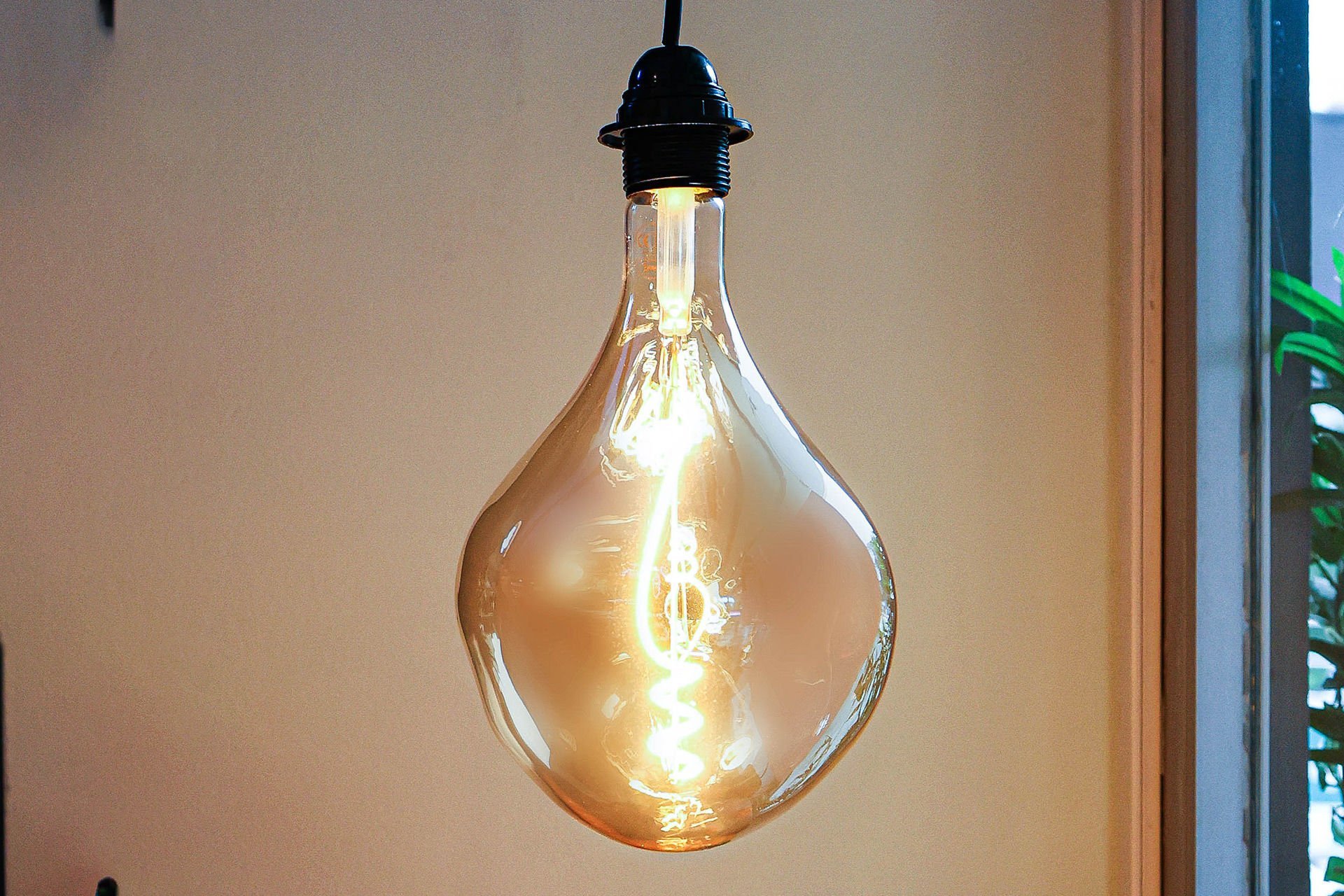 Dekoratif Led Ampul AMBER 4W 350lm PSA165