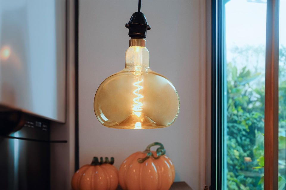 Dekoratif Led Ampul AMBER 4W 320lm APA190