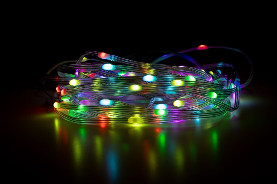 ORBUS Ses Sensörlü RGB Peri LED 10 Metre – Bluetooth Uygulama ve Kumanda Kontrollü, Dimmerli