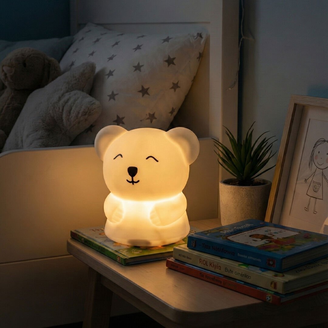 Orbus Silikon Ayıcık Gece Lambası – Dokunmatik, 7 Renk Değiştirilebilir, Yumuşak Silikon, AAA Pilli